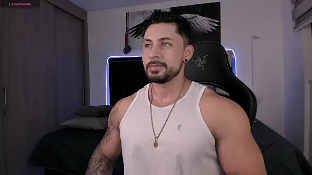 Snapshot of santi_aesthetic chatting on March 26, 2026, 2:43 am santi aesthetic online show from March 26, 2026, 2:43 am