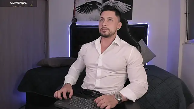 Snapshot of santi_aesthetic chatting on May 9, 2026, 3:54 am santi aesthetic online show from May 9, 2026, 3:54 am