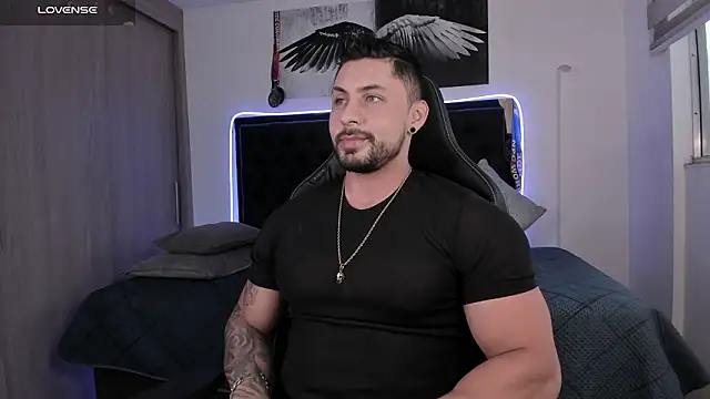 Snapshot of santi_aesthetic chatting on March 10, 2026, 10:47 pm santi aesthetic online show from March 10, 2026, 10:47 pm