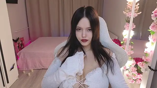 Betty  Davvis online show from October 27, 2025, 1:01 pm