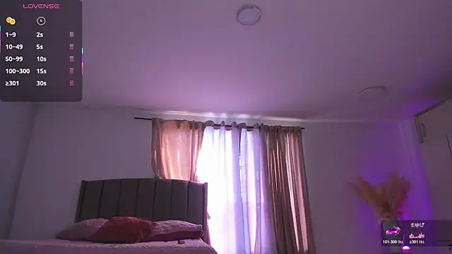Snapshot of emily_bennett chatting on July 21, 2026, 9:05 pm emily bennett online show from July 21, 2026, 9:05 pm