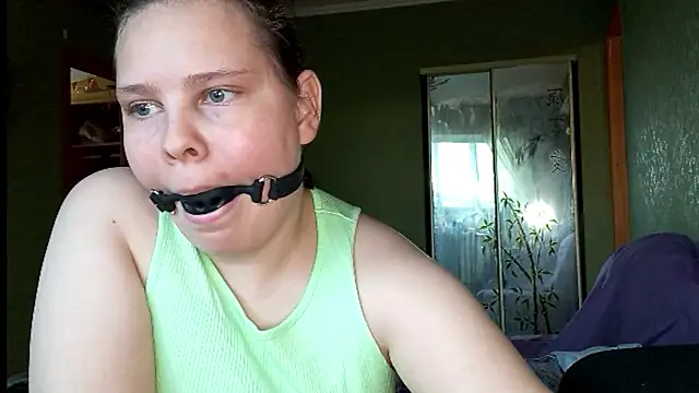 SweetPiggyx online show from May 11, 2026, 2:45 pm