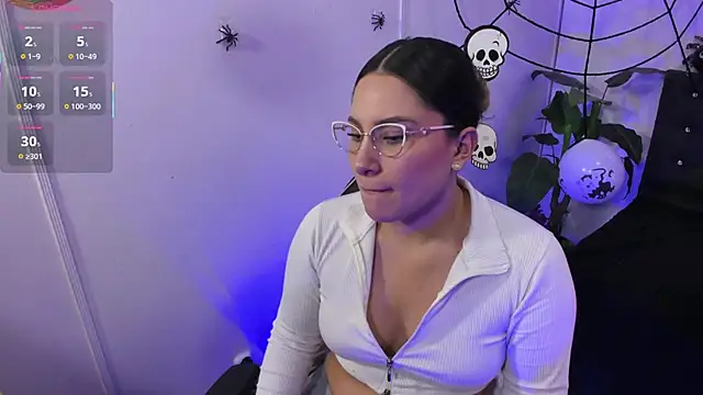 saaya tay online show from October 25, 2025, 3:06 am