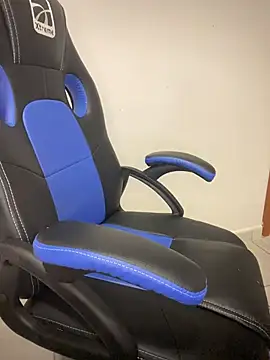 Snapshot of Monella123 chatting on February 2, 2026, 5:45 pm Monella123 online show from February 2, 2026, 5:45 pm