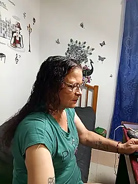 katrina perez online show from February 26, 2026, 10:43 pm