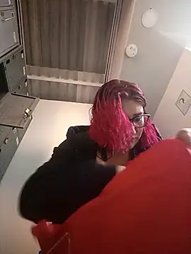 Cerecitaa02  online show from April 2, 2026, 12:07 am