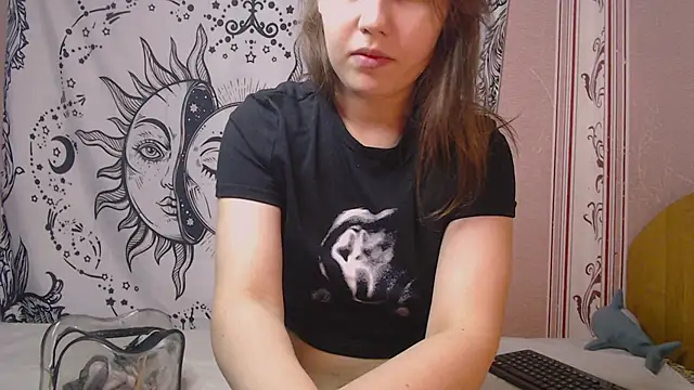 Snapshot of Thighswithspikes chatting on September 23, 2025, 9:38 am Thighswithspikes online show from September 23, 2025, 9:38 am