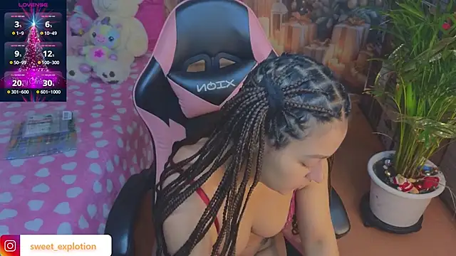 sweet-temptation  online show from December 19, 2025, 3:10 am