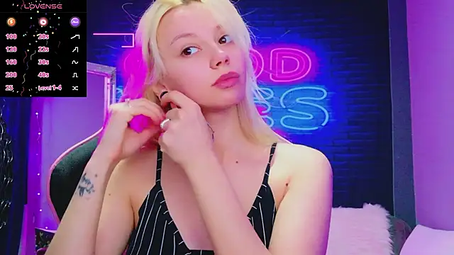 AlessiaCroft online show from March 15, 2026, 3:46 am