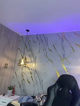 Kariina  69 online show from April 1, 2026, 3:08 am