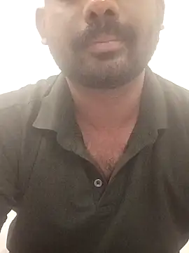 Snapshot of UrbanUtopia chatting on September 10, 2025, 4:06 pm UrbanUtopia online show from September 10, 2025, 4:06 pm