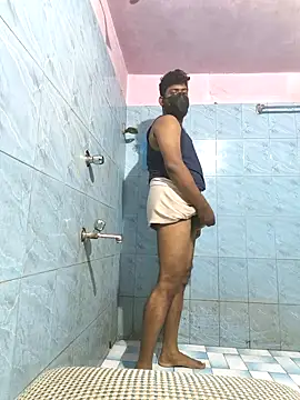 Snapshot of UrbanUtopia chatting on October 5, 2025, 5:14 pm UrbanUtopia online show from October 5, 2025, 5:14 pm