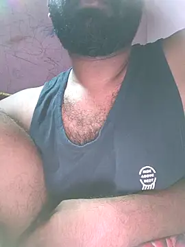 Snapshot of UrbanUtopia chatting on November 17, 2025, 4:44 pm UrbanUtopia online show from November 17, 2025, 4:44 pm