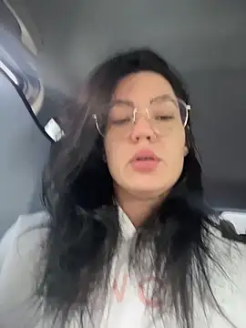 Snapshot of MeekyRich chatting on December 23, 2025, 3:50 am MeekyRich online show from December 23, 2025, 3:50 am