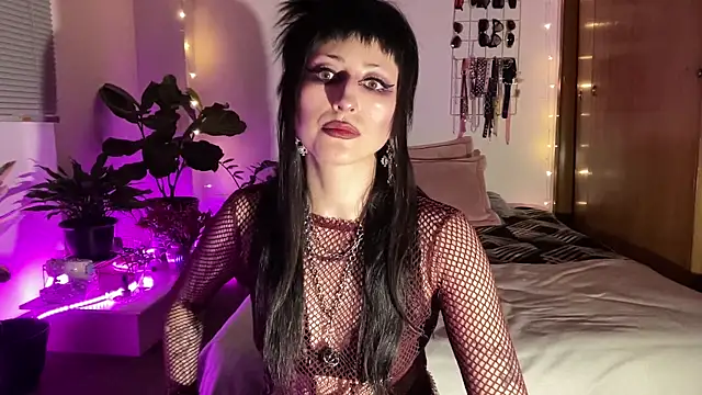 ELENA UMBRA online show from April 4, 2026, 2:40 am