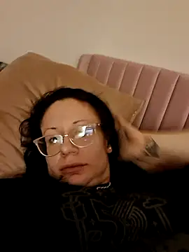 kinkikatie69 online show from November 14, 2025, 9:24 am