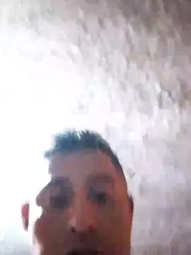 luuiss12 online show from May 20, 2026, 12:51 am