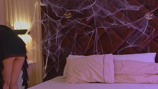 StacyHarland online show from November 1, 2025, 3:46 am