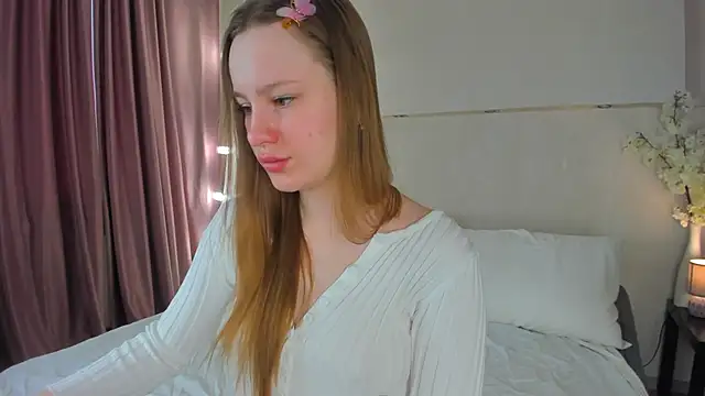 Candy Cansew online show from May 11, 2026, 1:18 am
