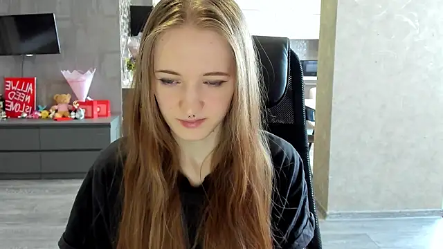 KateKayer online show from May 2, 2026, 11:59 am
