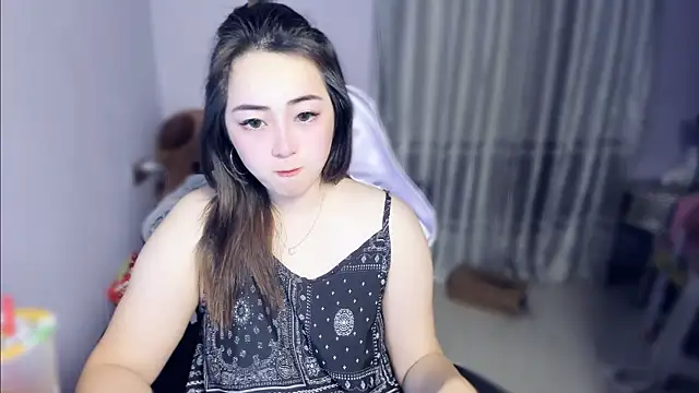 yuki3366 online show from December 22, 2025, 1:11 pm