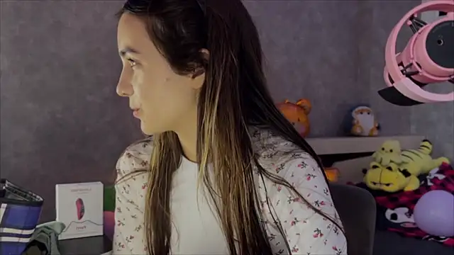 CupSizeGirl online show from February 13, 2026, 3:28 am