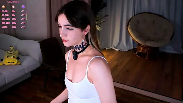 CupSizeGirl online show from November 8, 2025, 1:25 pm