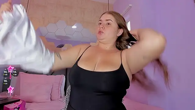 valentina-diiaz online show from April 12, 2026, 12:52 pm