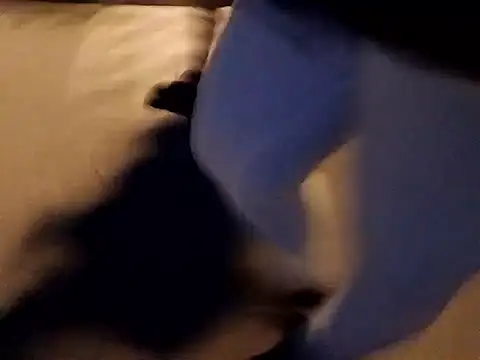 hotCOUPLEPETRA online show from April 3, 2026, 7:20 pm