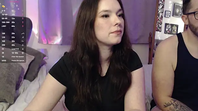 Snapshot of Vforverity chatting on April 10, 2026, 10:28 pm Vforverity online show from April 10, 2026, 10:28 pm