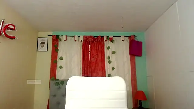 vale miel online show from October 9, 2025, 7:25 pm