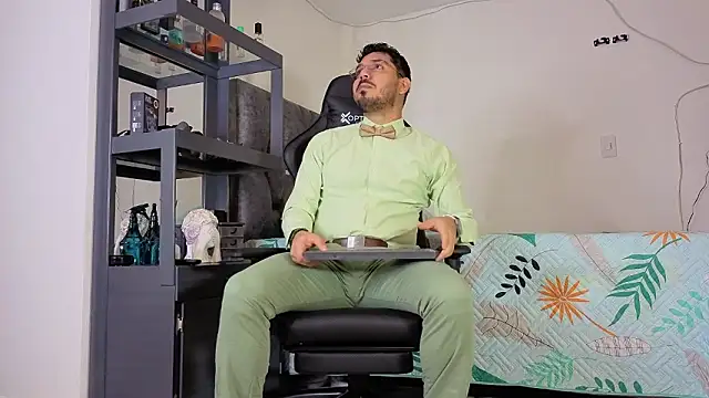 Snapshot of samuelcoopeer chatting on February 11, 2026, 3:45 pm samuelcoopeer online show from February 11, 2026, 3:45 pm