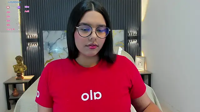 NaniXoxo18 online show from November 28, 2025, 12:16 pm