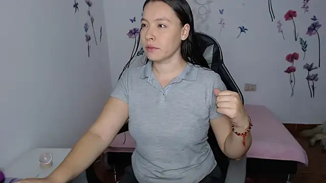 mariaana  222 online show from March 7, 2026, 9:31 pm