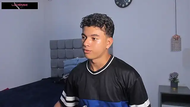 Santy Stump online show from February 15, 2026, 7:24 pm