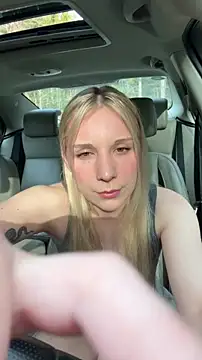 Snapshot of SabrinaRosed chatting on April 18, 2026, 2:52 pm SabrinaRosed online show from April 18, 2026, 2:52 pm