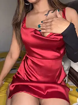 Scarlett 1819 online show from November 16, 2025, 5:17 pm