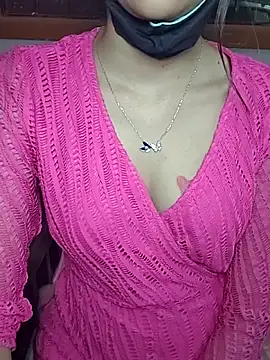 Snapshot of Isha_Sax chatting on February 9, 2026, 8:07 pm Isha Sax online show from February 9, 2026, 8:07 pm