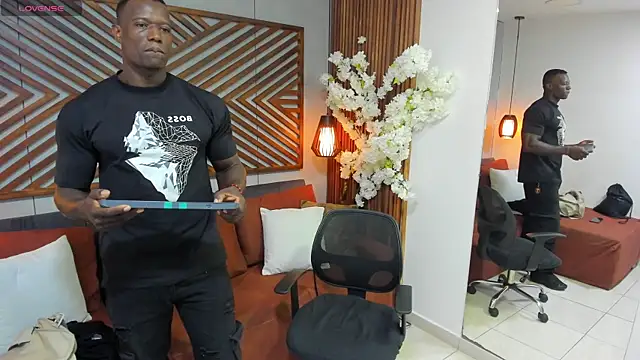 MarcusBlack  online show from April 15, 2026, 12:10 pm