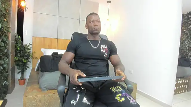 MarcusBlack  online show from September 12, 2025, 9:31 am