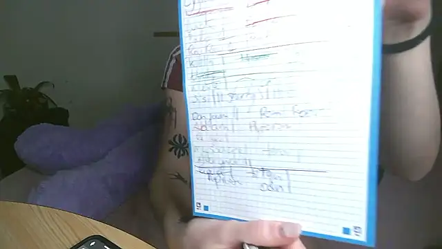 Violett3333 online show from January 13, 2026, 5:06 pm