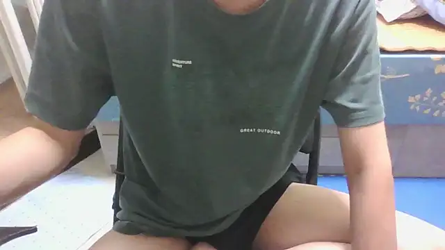 Snapshot of yzy_22_fun chatting on May 17, 2026, 3:12 pm yzy 22 fun online show from May 17, 2026, 3:12 pm