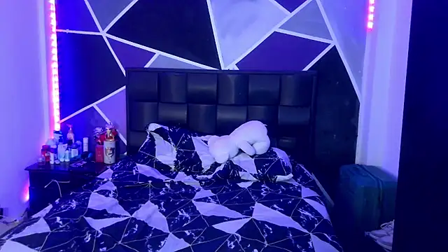 jazminslut online show from February 25, 2026, 2:12 am