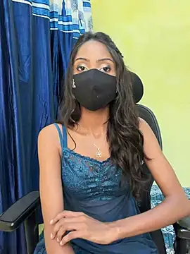 Snapshot of Riya_R24 chatting on July 11, 2026, 1:33 pm Riya R24 online show from July 11, 2026, 1:33 pm