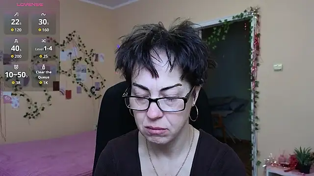 Snapshot of Ronda_Roni chatting on January 19, 2026, 5:22 am Ronda Roni online show from January 19, 2026, 5:22 am