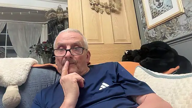 poggles online show from April 1, 2026, 8:50 pm