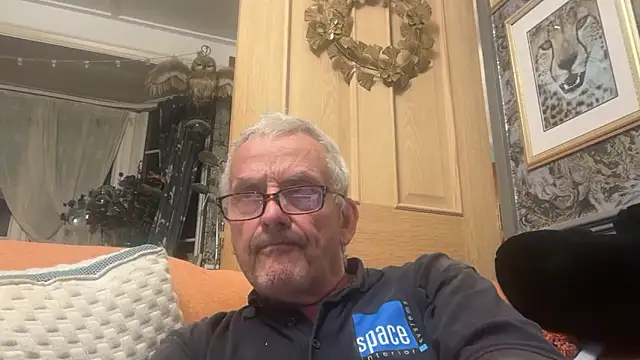 poggles online show from October 28, 2025, 9:36 pm