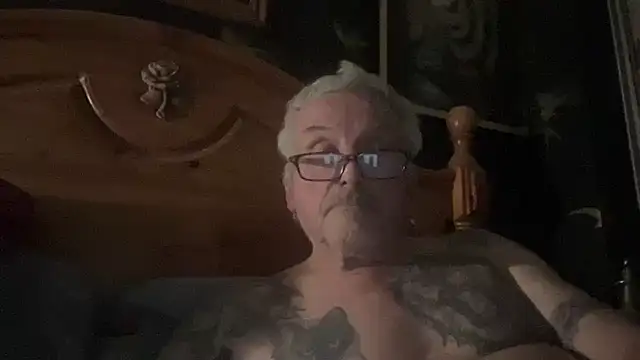 poggles online show from November 24, 2025, 8:09 pm