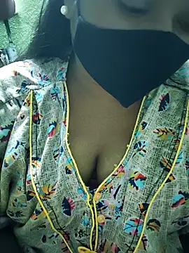 Liyaa 24 online show from February 13, 2026, 4:40 pm