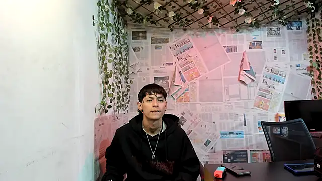Snapshot of Bastian_boyshot77 chatting on July 18, 2026, 1:30 pm Bastian boyshot77 online show from July 18, 2026, 1:30 pm